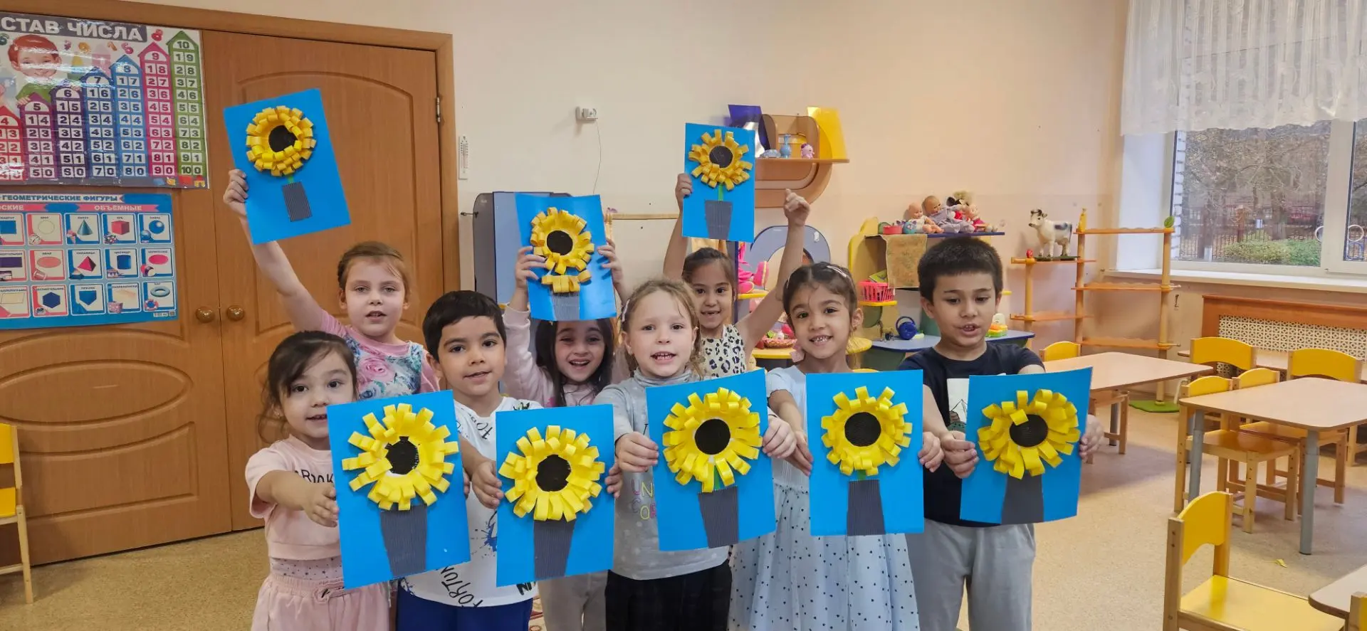 Вот и началась творческая работа в кружке «Семицветик»! 💛