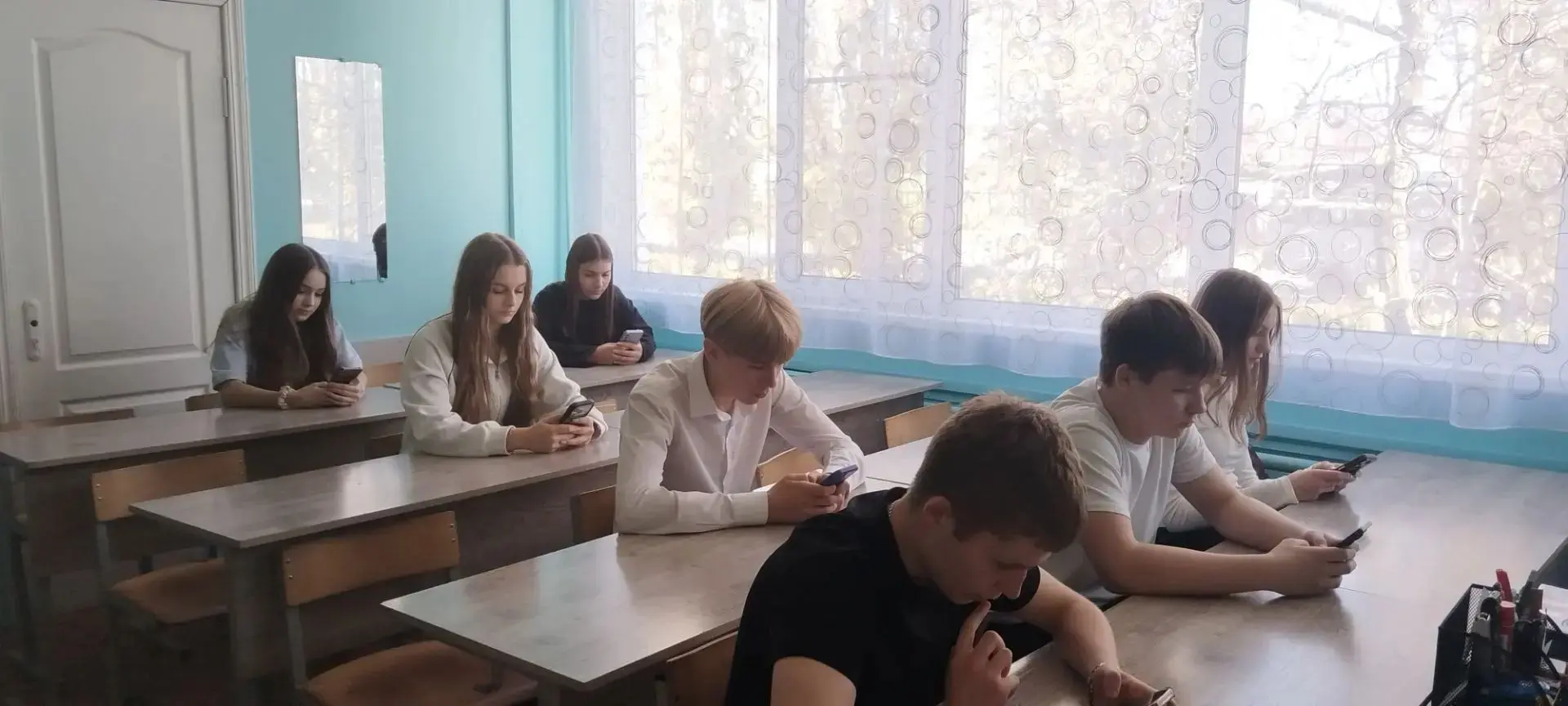 Сегодня, 13 октября, ученики 9б класса приняли участие в областной краеведческой олимпи...