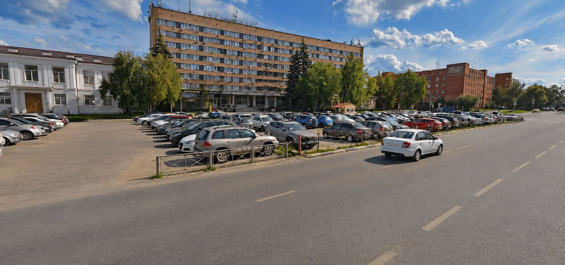 ⚖️ В Туле суд закрыл дело об освобождении автостоянки у Московского вокзала