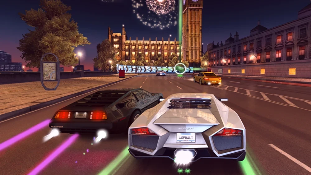 ✦ Asphalt 7: Heat — участвуйте в кольцевых заездах, гонках на выбывание и дрифт-испытан...