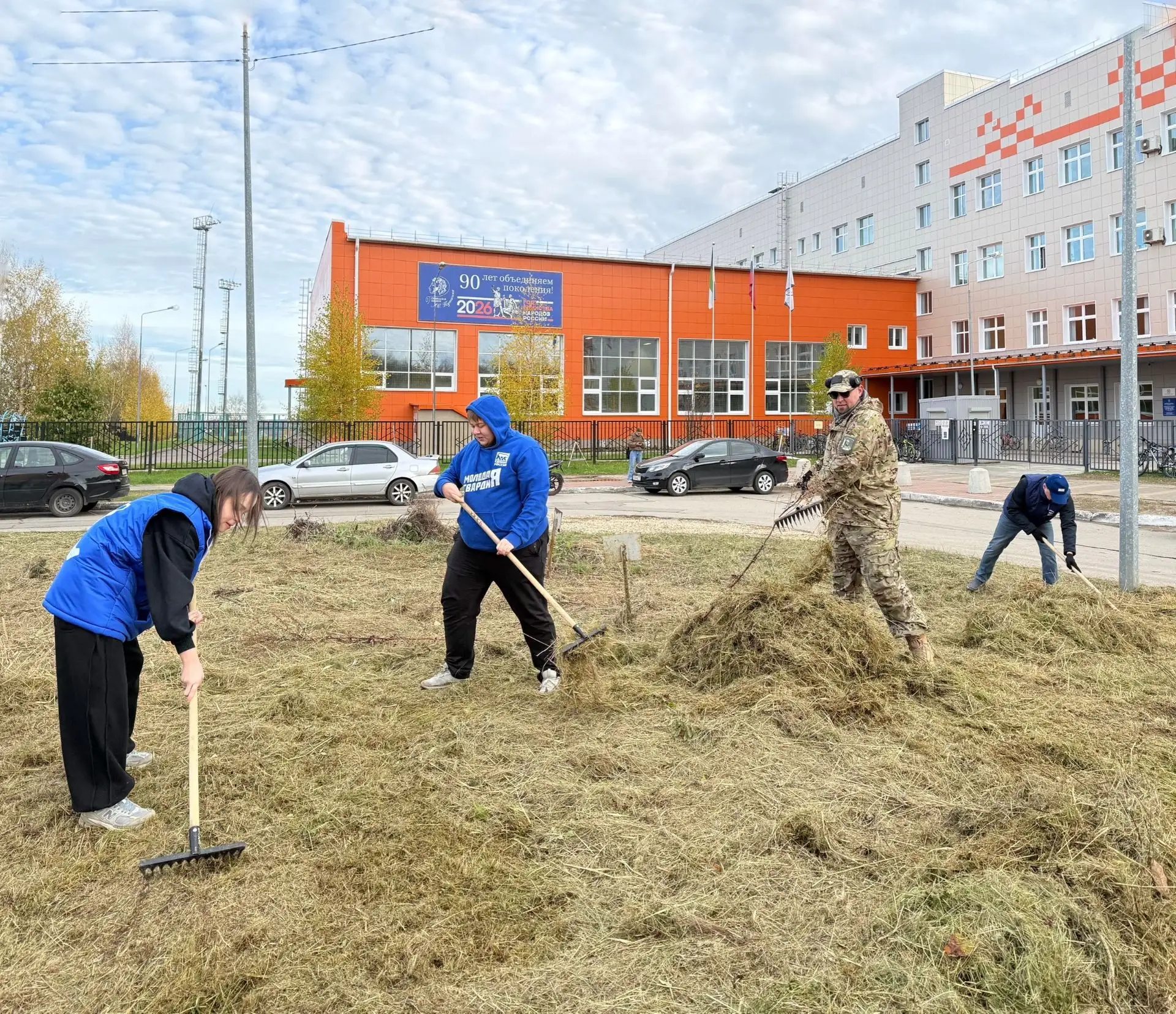 На уходящей неделе депутаты Совета Сыктывкара приняли участие в акции по уборке террито...