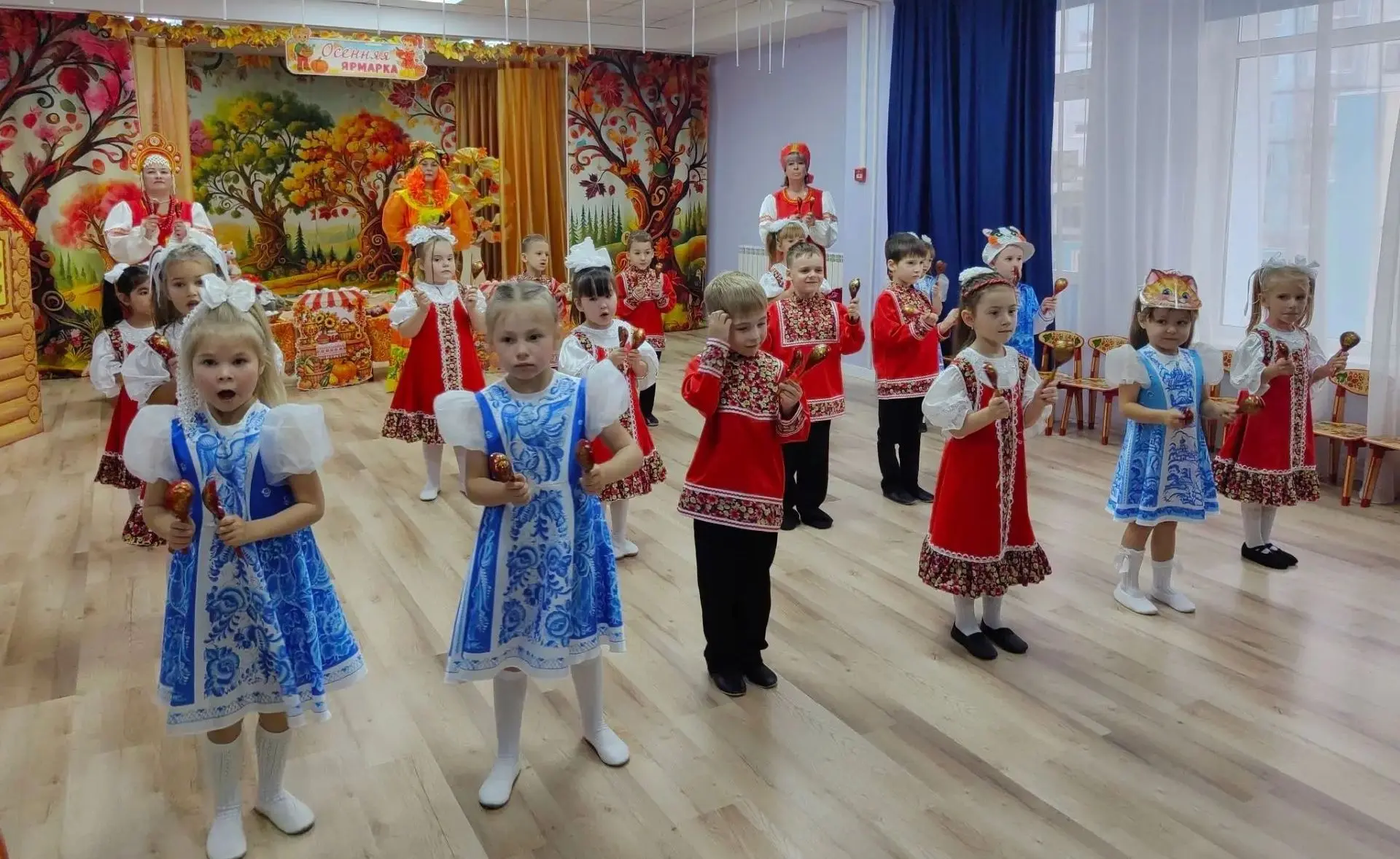 В старшей группе № 1 прошёл яркий и весёлый праздник «Осенняя ярмарка». Перед началом м...