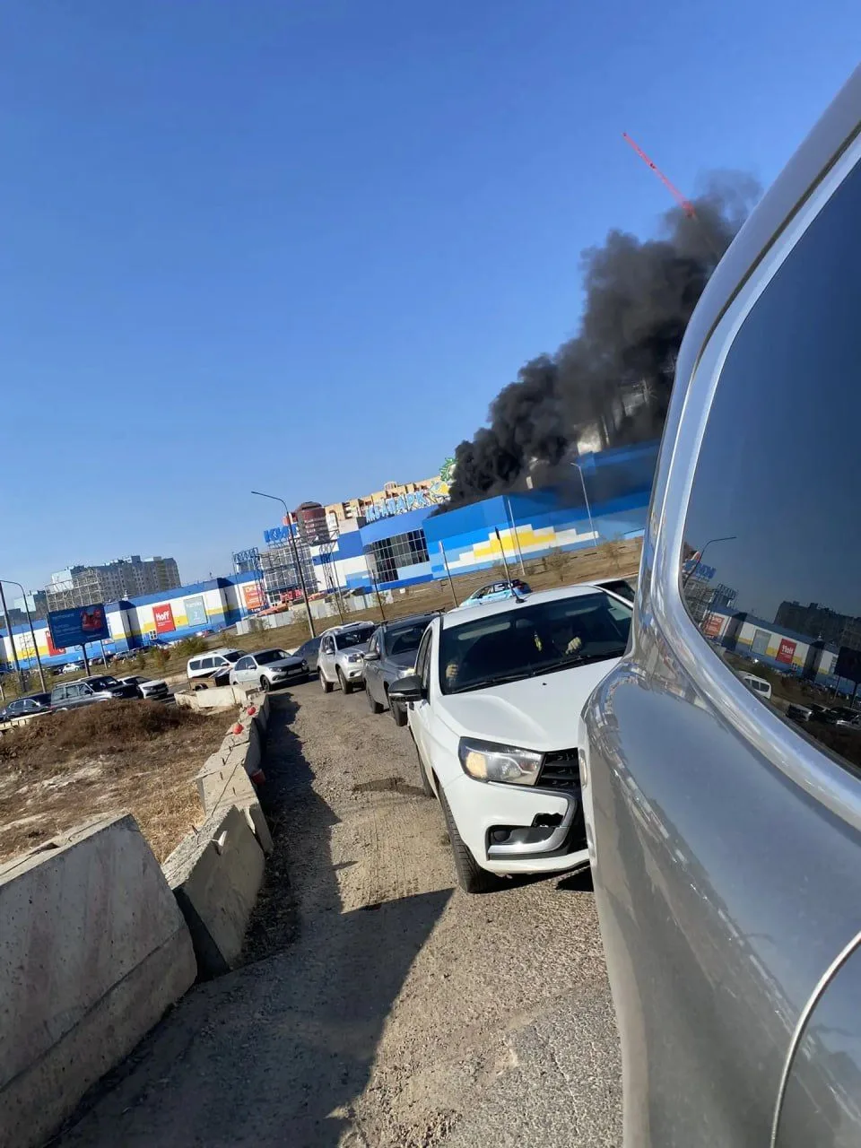 В КИТ, кажется, горит аквапарк