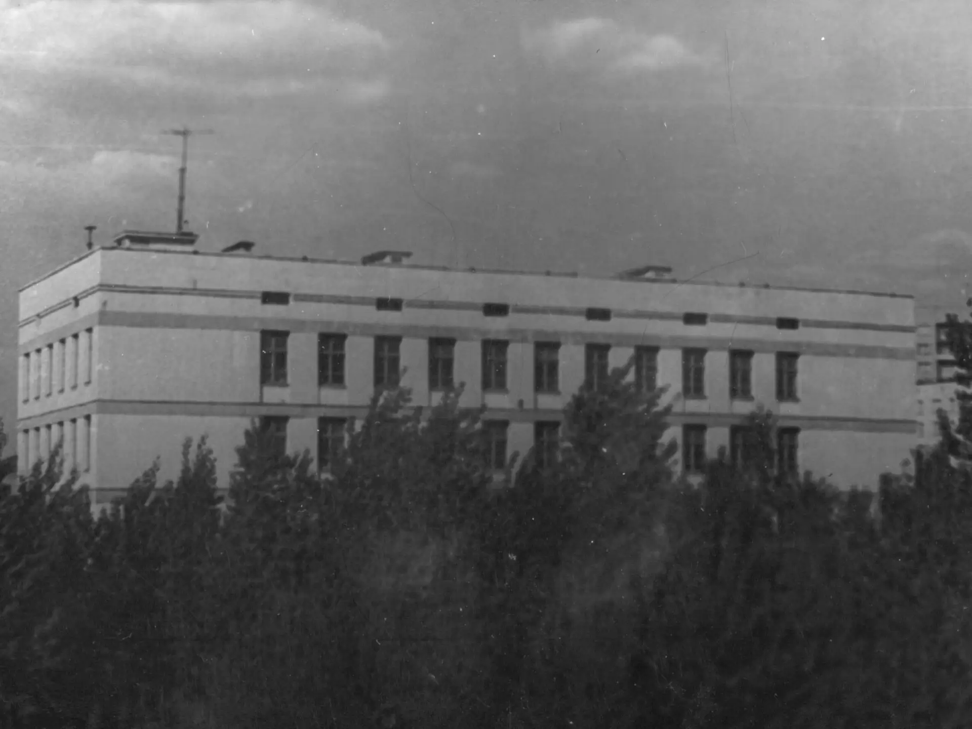 🏫 Снимок советского времени запечатлел школу Рязанском районе