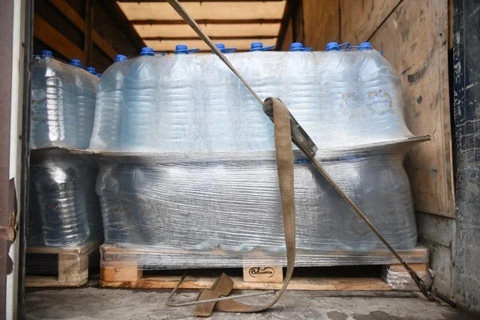 В Алешкинскую больницу завезли продукты и лекарства после разминирования