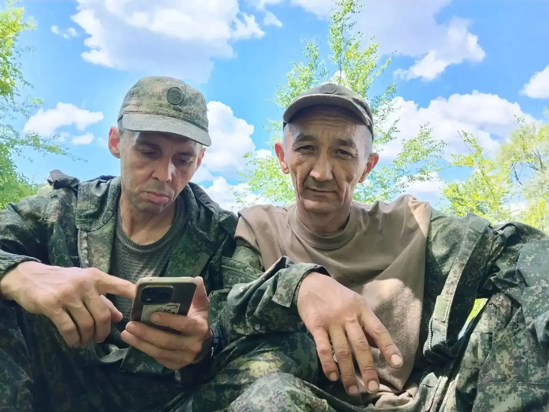 Может кто узнает своих❗