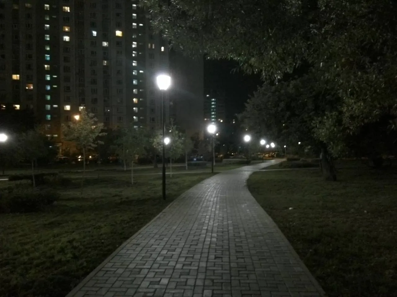 По дороге домой поздно вечером ✨