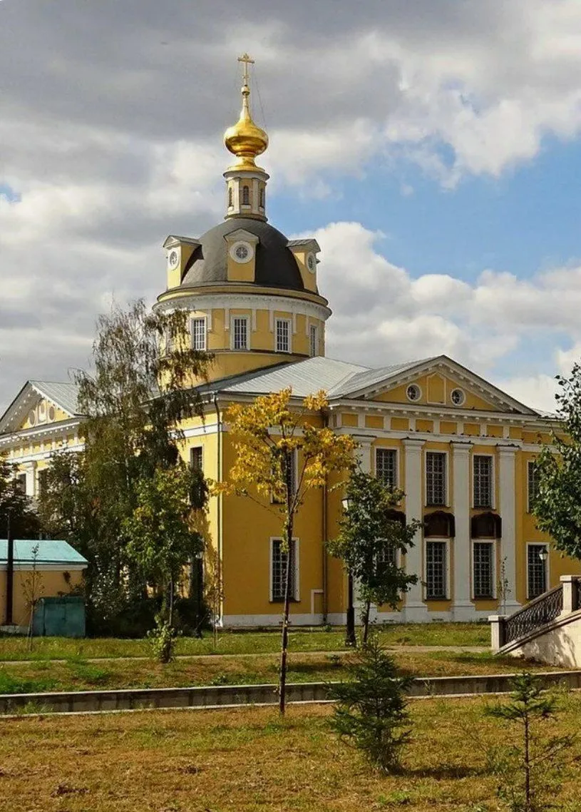 Покровский собор и храм-колокольня Воскресения Христова в Рогожской Слободе
