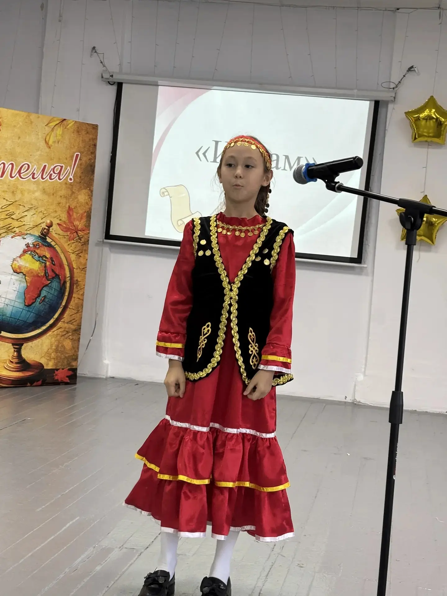 8 октября стены МАОУ «Школа № 8 им. И.П. Хатунцева» наполнились особой атмосферой — зде...