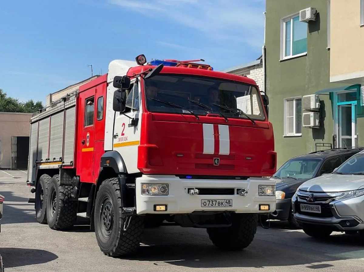 В соседней с Липецкой Рязанской области горит НПЗ