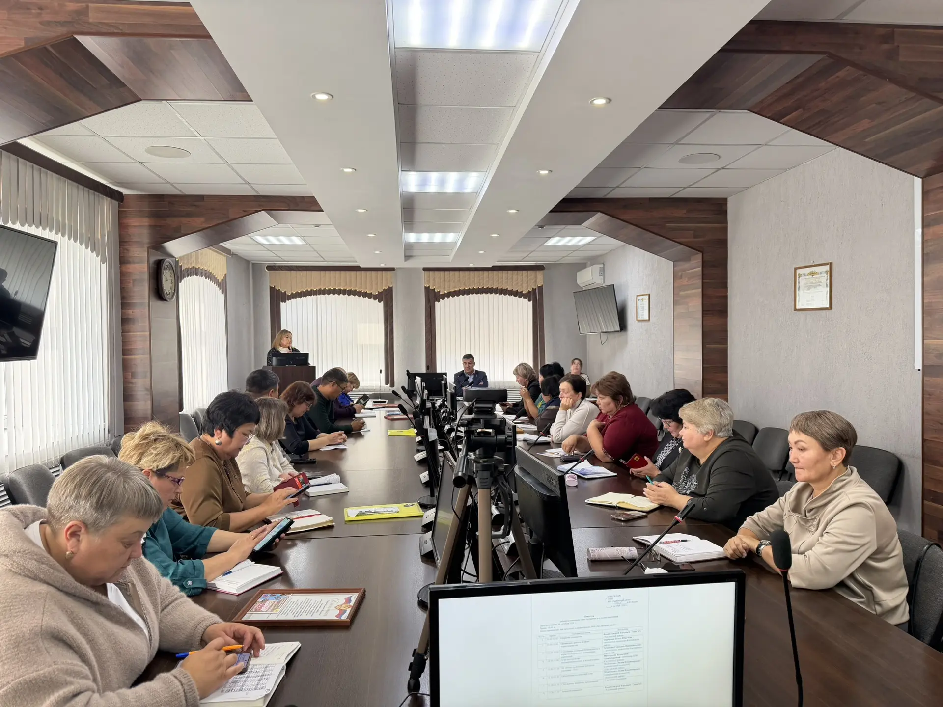 📍 Состоялось рабочее совещание глав городских и сельских поселений Кяхтинского района