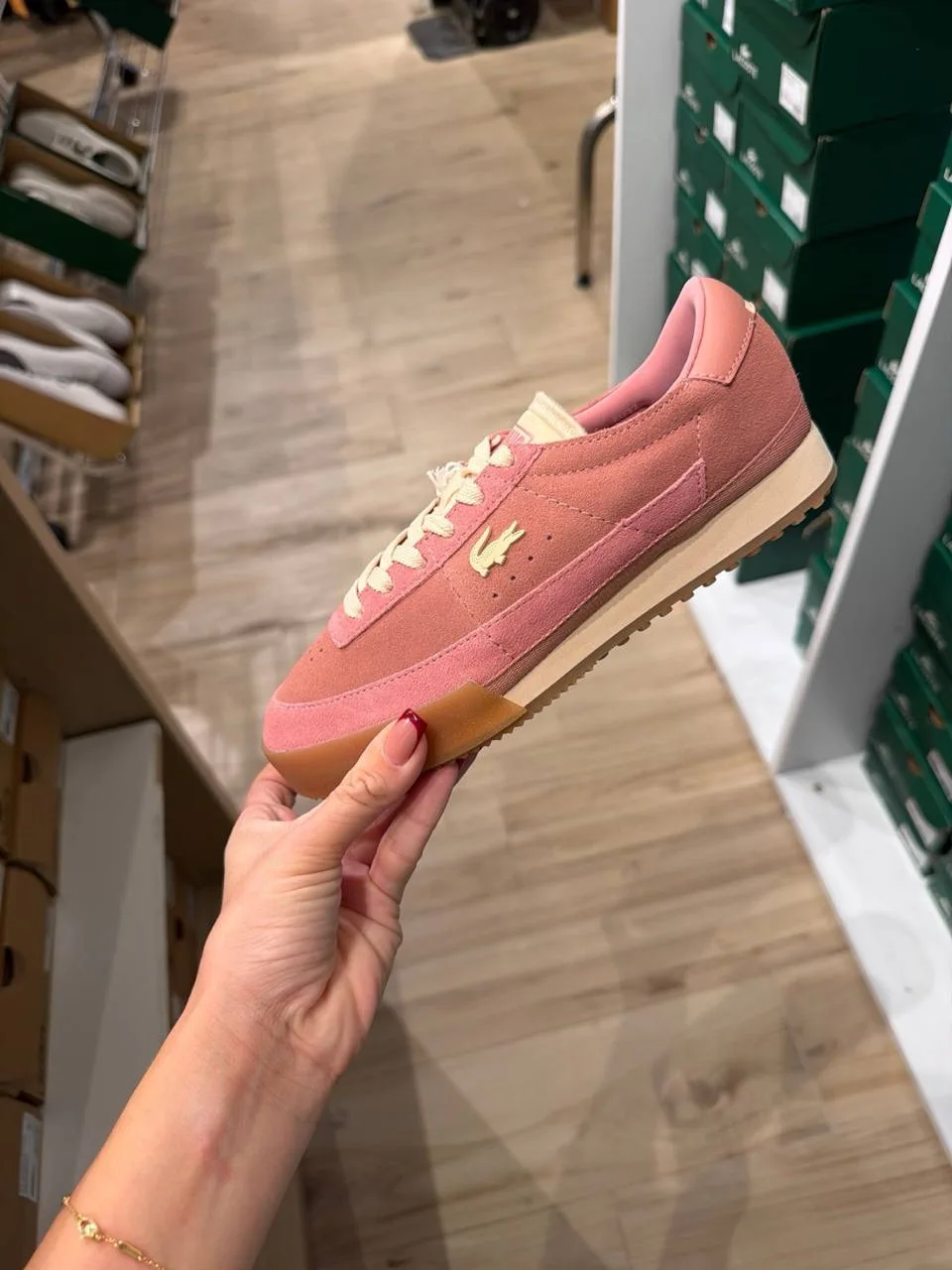 LACOSTE🏷️