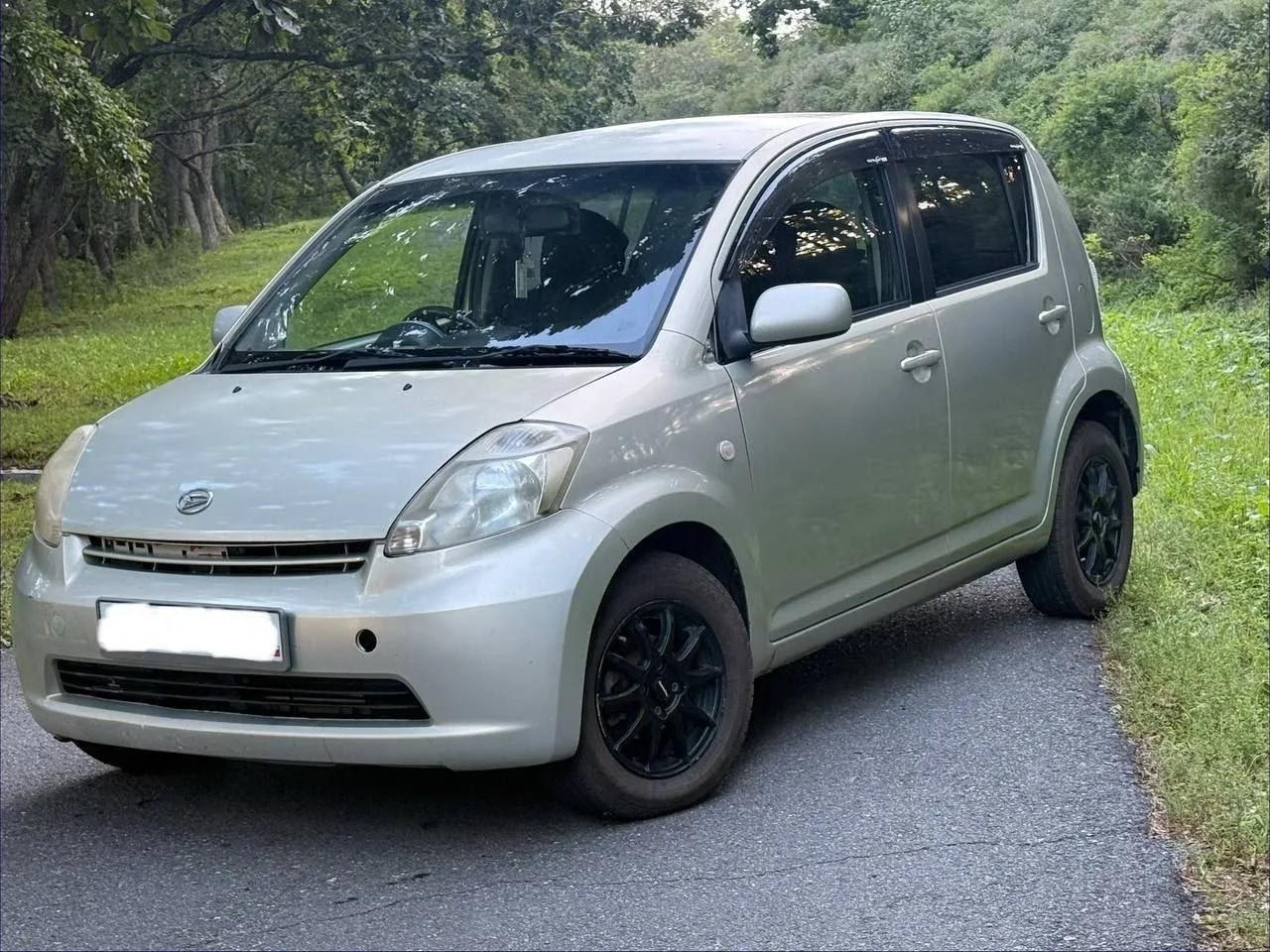 Продам хорошее авто DAIHATSU BOON 2004г. 1л.