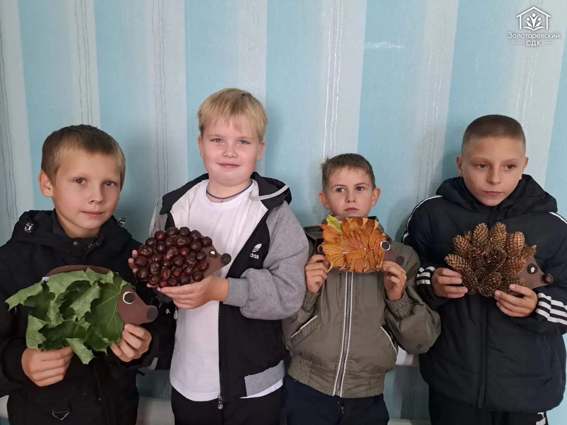 В Золотаревском СДК кипит творческая жизнь. Воспитанники студии декоративно-прикладного...