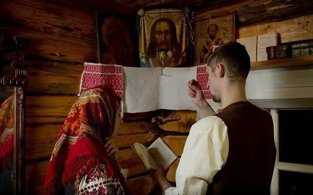 Мужу хочется одного, а жене хочется другого. И все друг от друга постоянно этого добива...