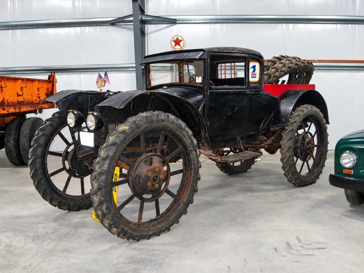 Вездеход 1930-х годов.