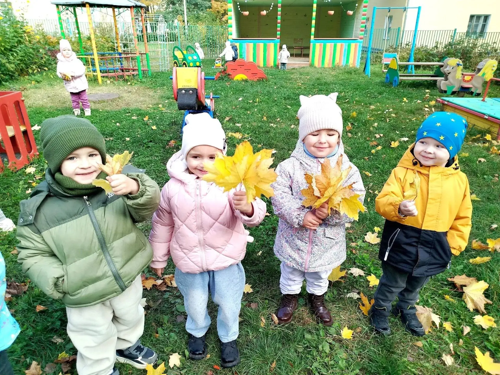 На этой неделе в нашем детском саду было по-настоящему тепло и красочно, несмотря на ос...