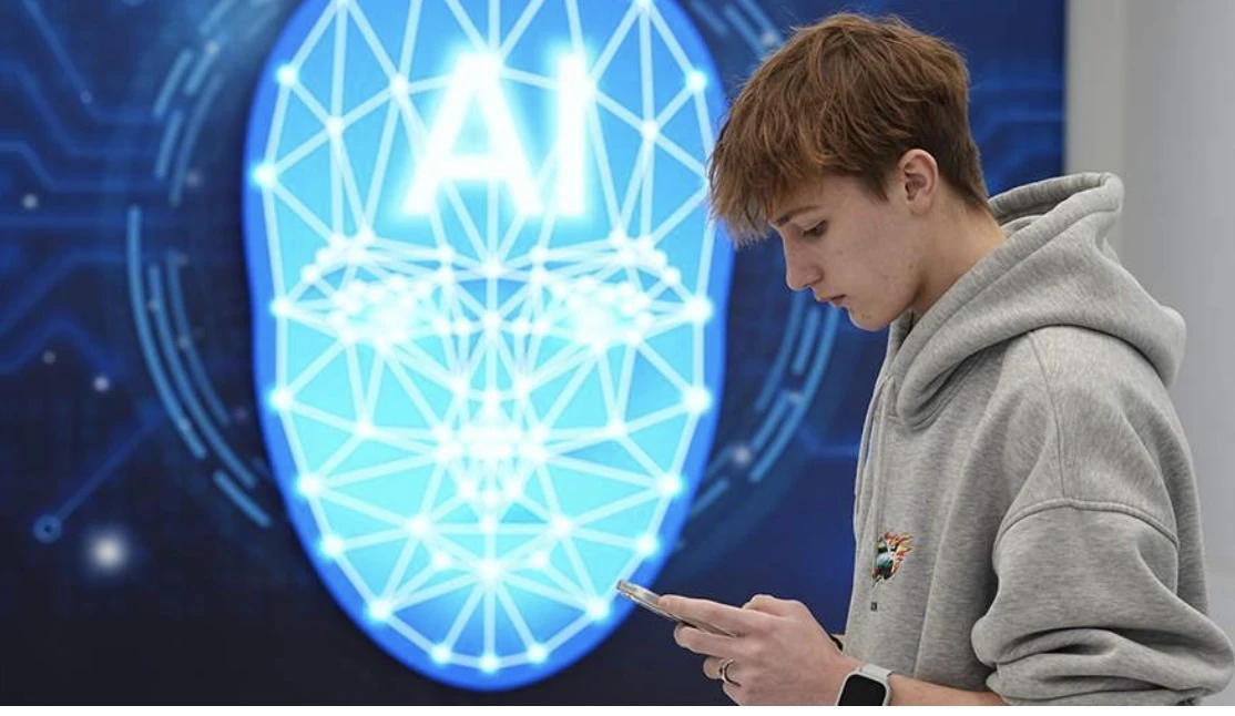 🤖В российских школах с 2027 года введут обязательный курс по ИИ