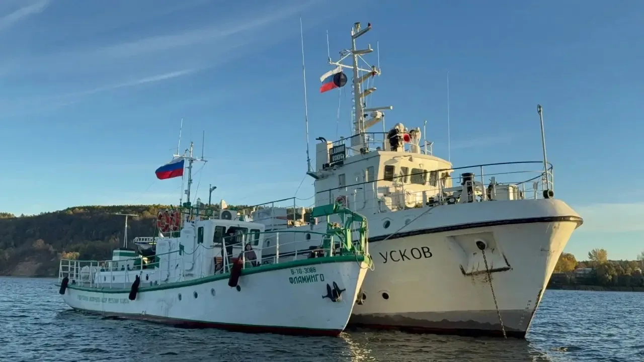 🌊 Два судна — одна цель: на Куйбышевском водохранилище стартовала совместная экспедици...