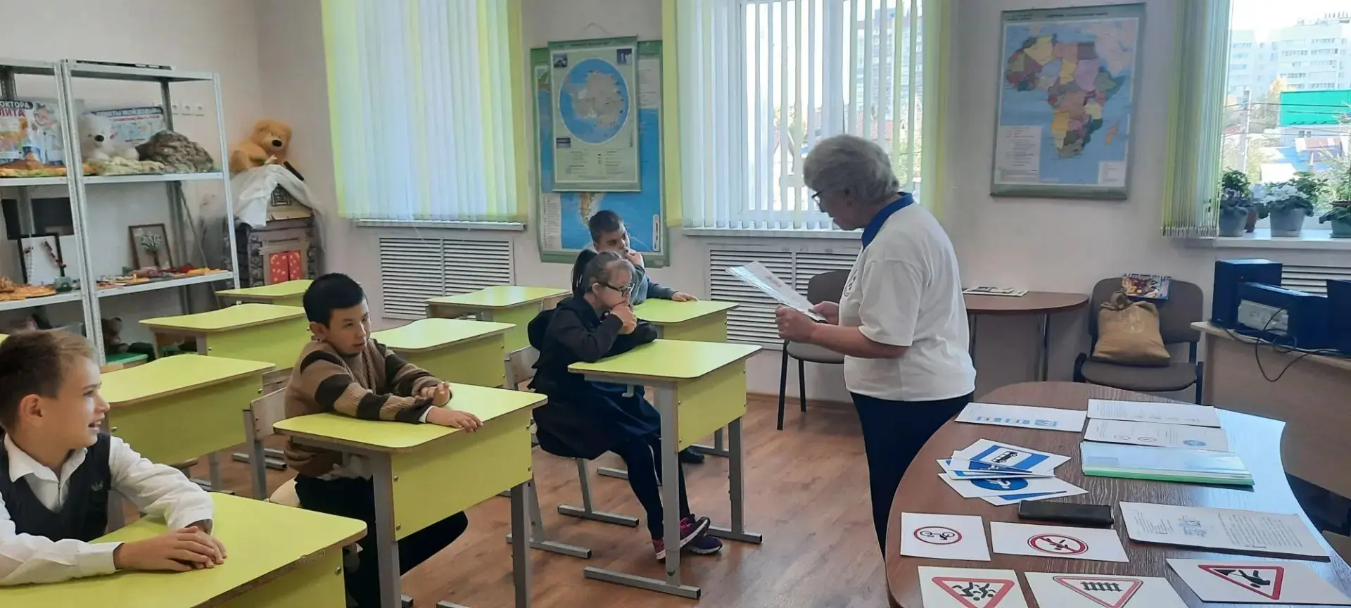 🚦🚦🚦Сегодня 8 октября, ученики нашей школы стали участниками мероприятия " Пешеходный...