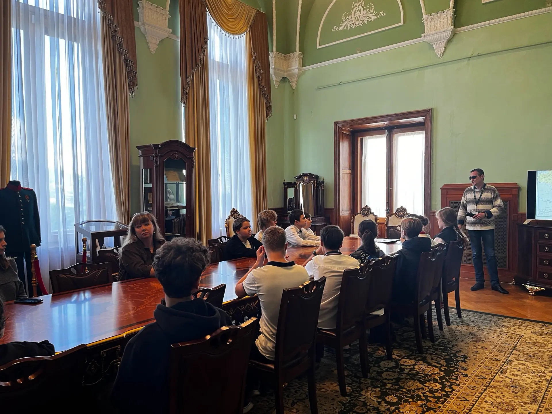 🏛️ Сегодня в Ливадийском дворце-музее прошло музейное занятие «Оборона Севастополя как...
