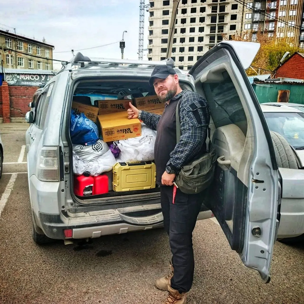 Передали 14 коробок лапши Нашему Товарищу Дяде Жене для производства быстрых супов, кот...