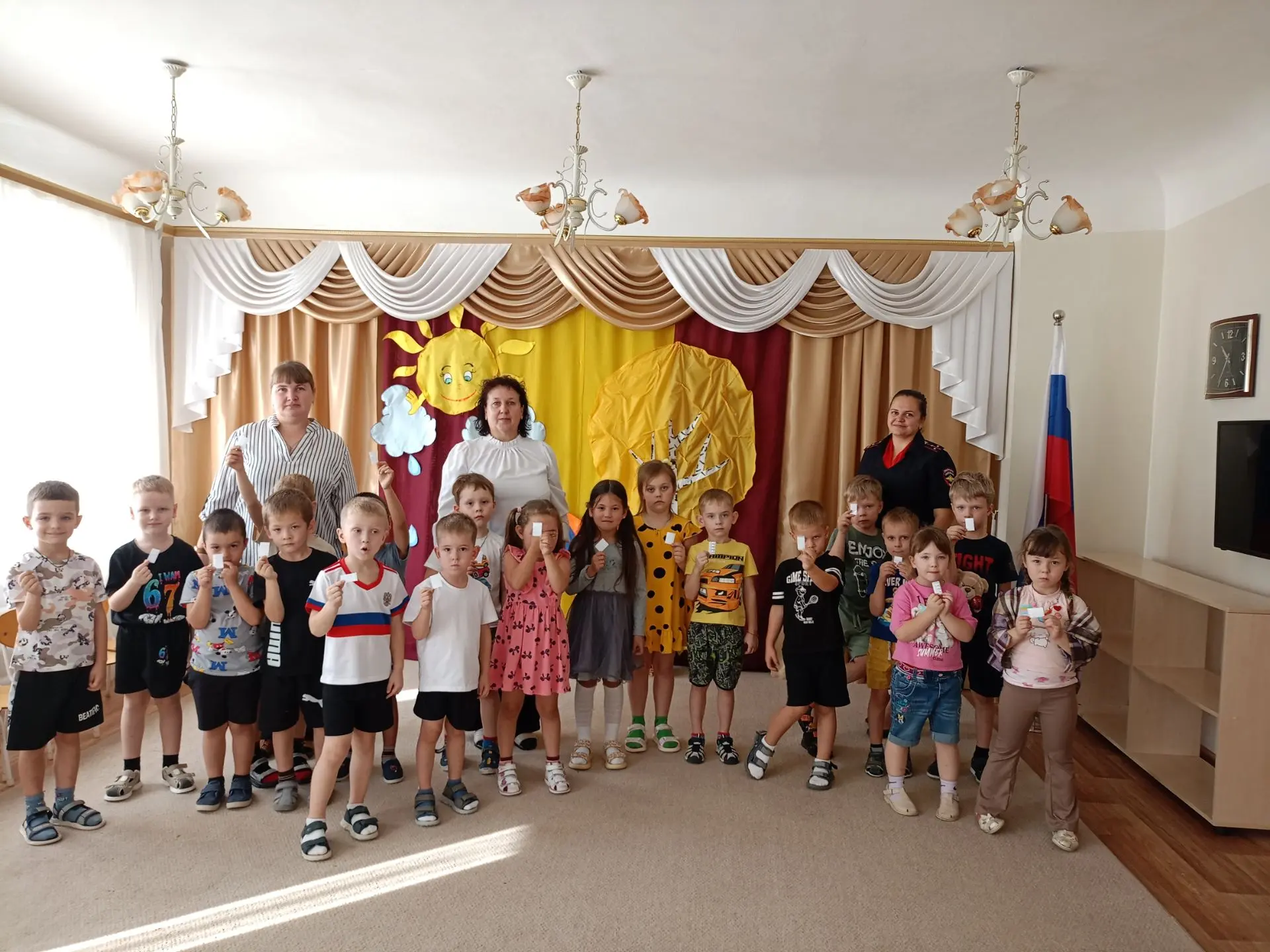 🌞«Дошколёнок ЗАСВЕТИСЬ!»: важный разговор о безопасности на дороге