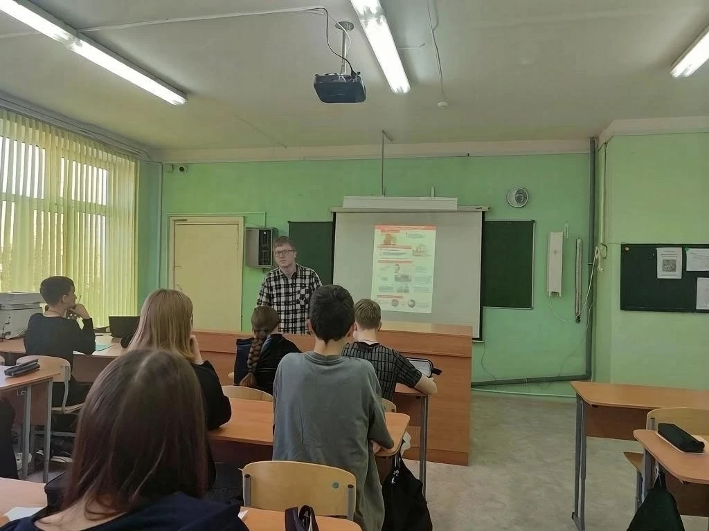 Сегодня, в День гражданской обороны России, в нашей школе прошли открытые занятия, посв...