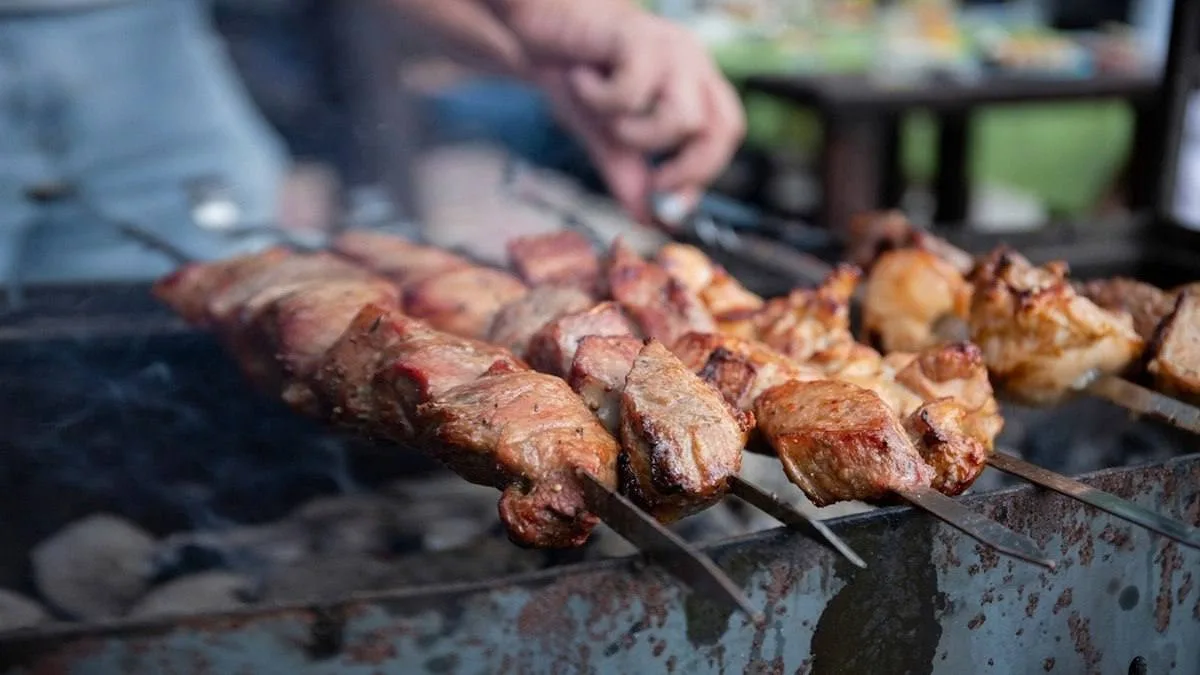 🥩 Потребление мяса в России достигло рекордных 83 кг на человека.