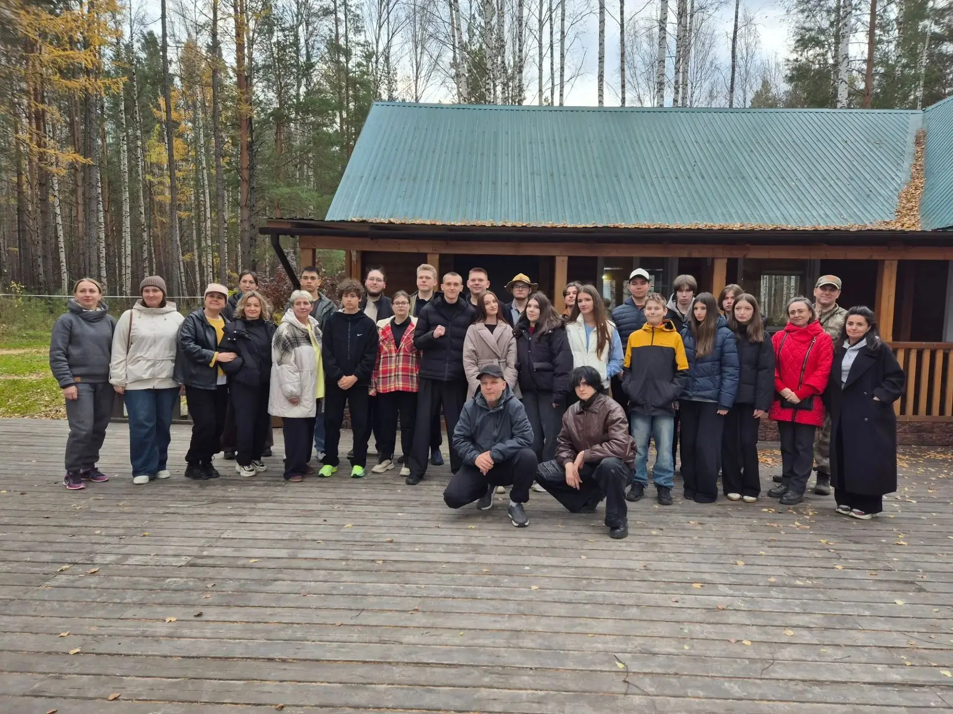 **🏞️ Дружно и весело прошёл выходной день у наших одиннадцатых классов! Ребята вместе ...