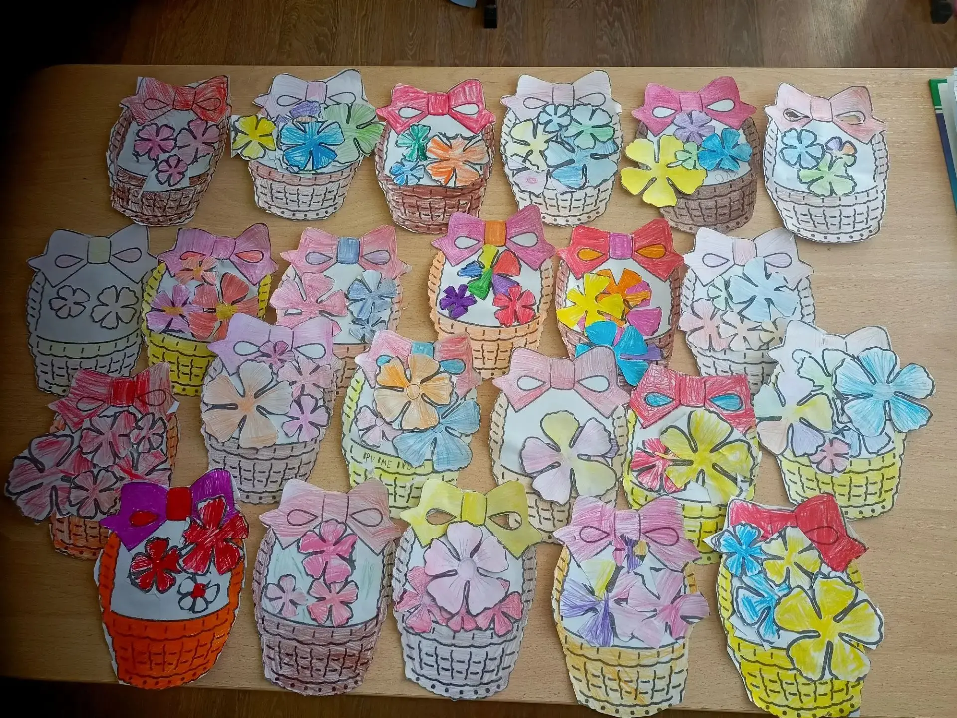 Наши первоклассники — настоящие творцы! ✂️🌸