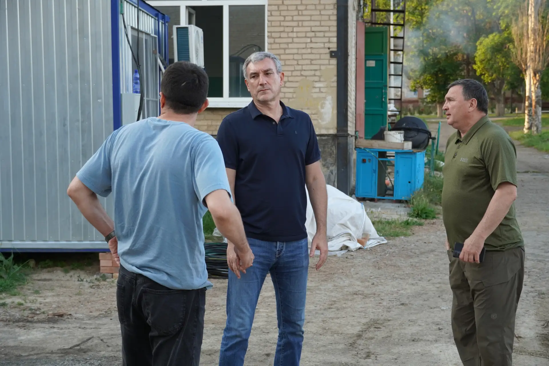 В Амвросиевском округе посмотрел объекты, которые мы помогаем восстанавливать.