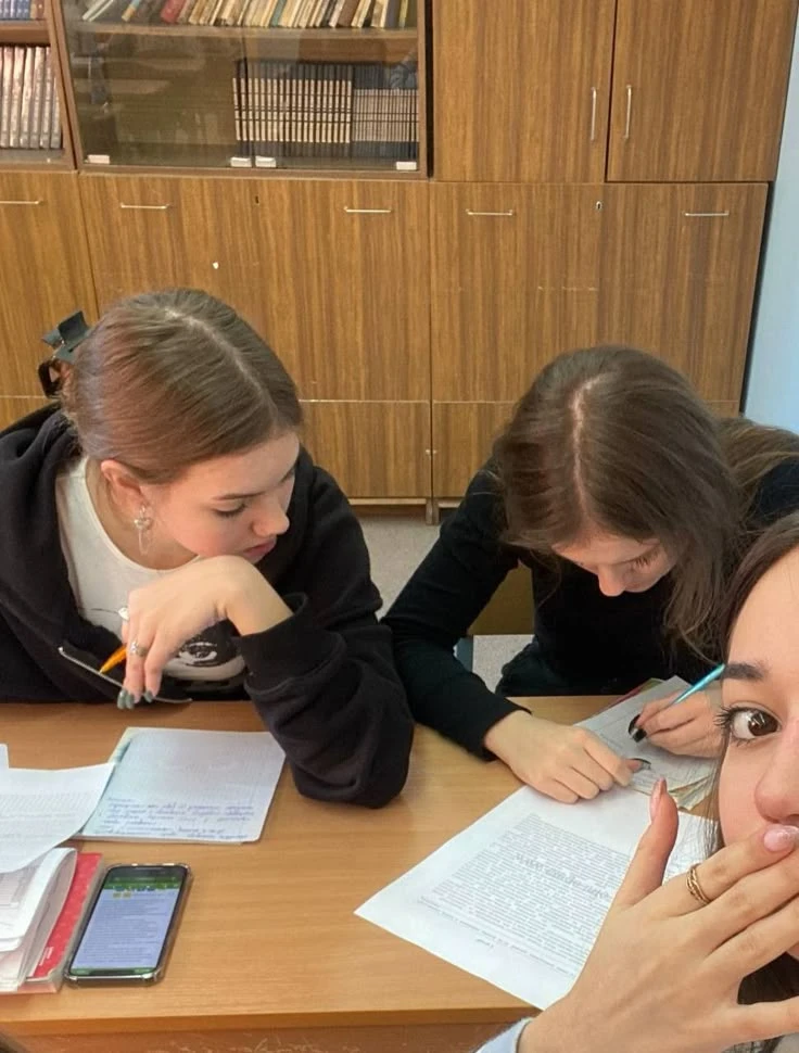 📚 Как не сравнивать себя с одноклассниками, когда кажется, что все лучше