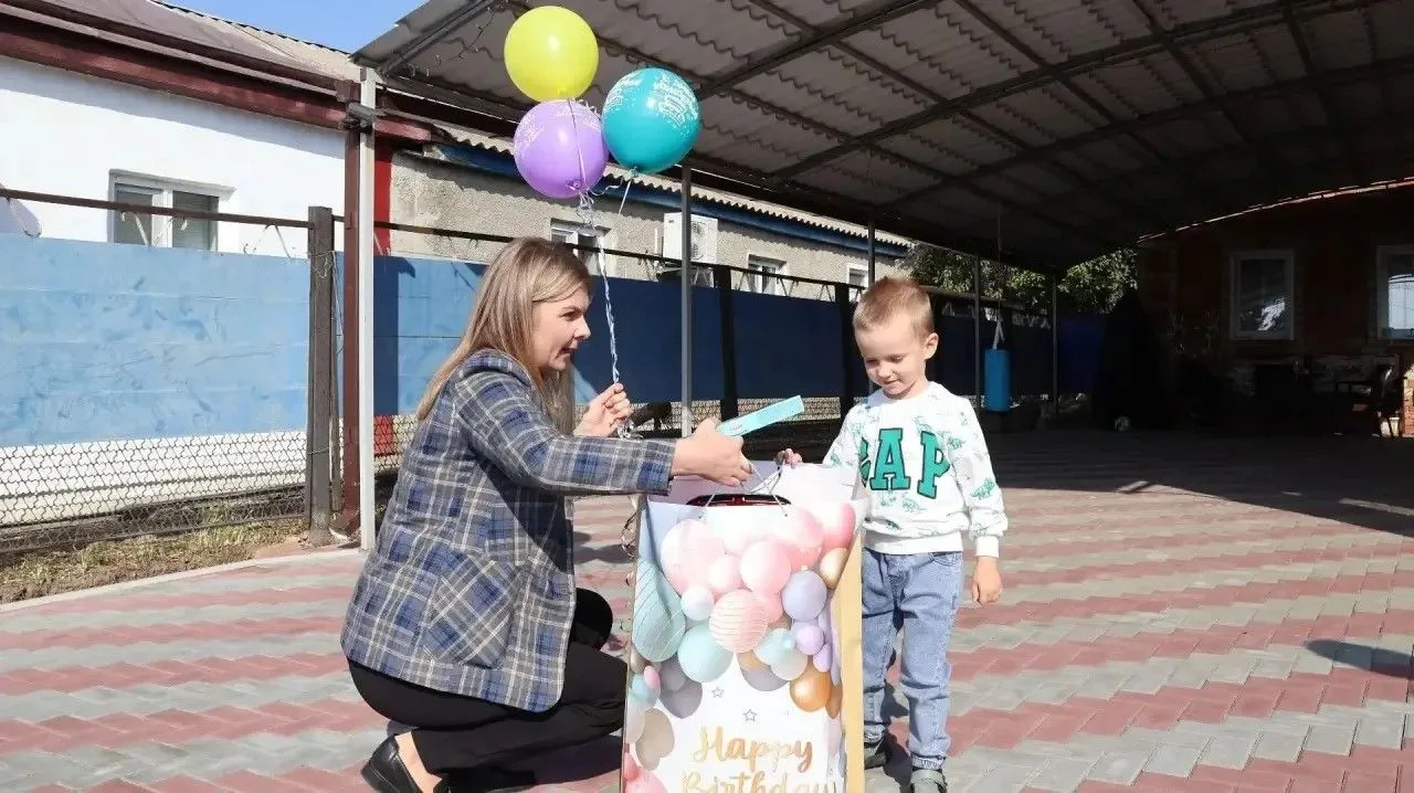 Сегодня свой день рождения празднует Артем Крот из села Николаевка, ему исполнилось 4 г...