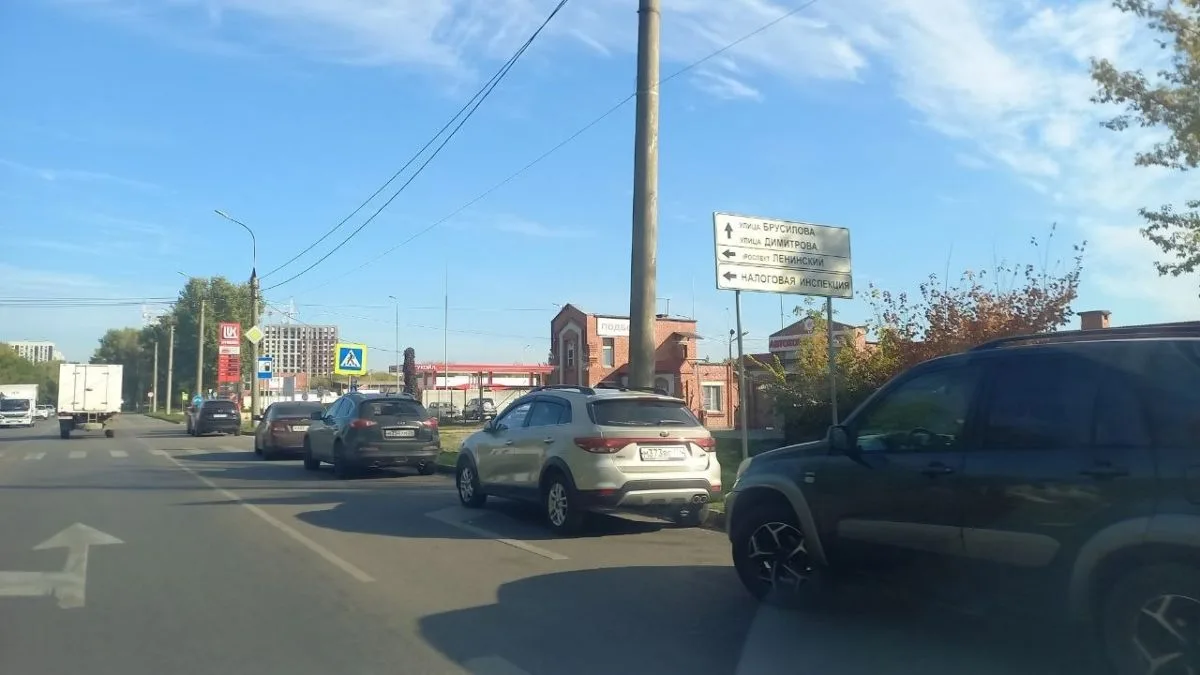Очередь перед пустым табло и дневной завоз: где в Воронеже можно заправиться 8 октября