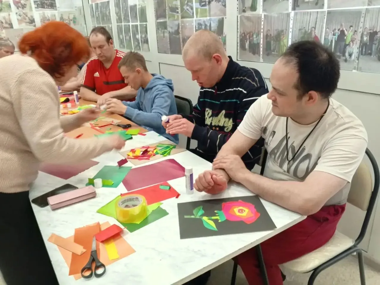 Специалисты клуба "Надежда" провели для жителей Дома социального обслуживания творчески...