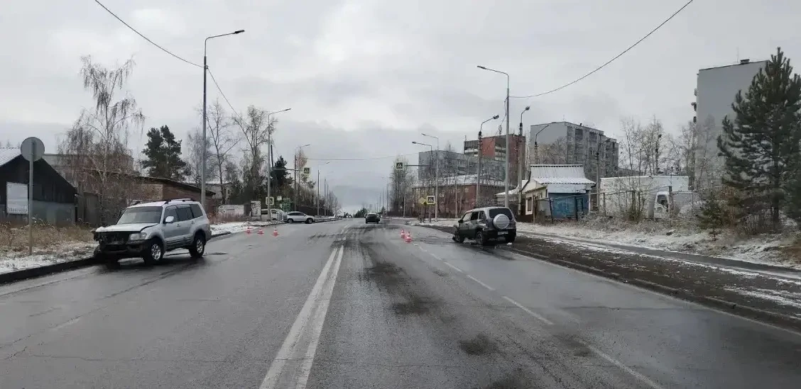 Внедорожник выбросило на «встречку» из‑за гололёда в Братске