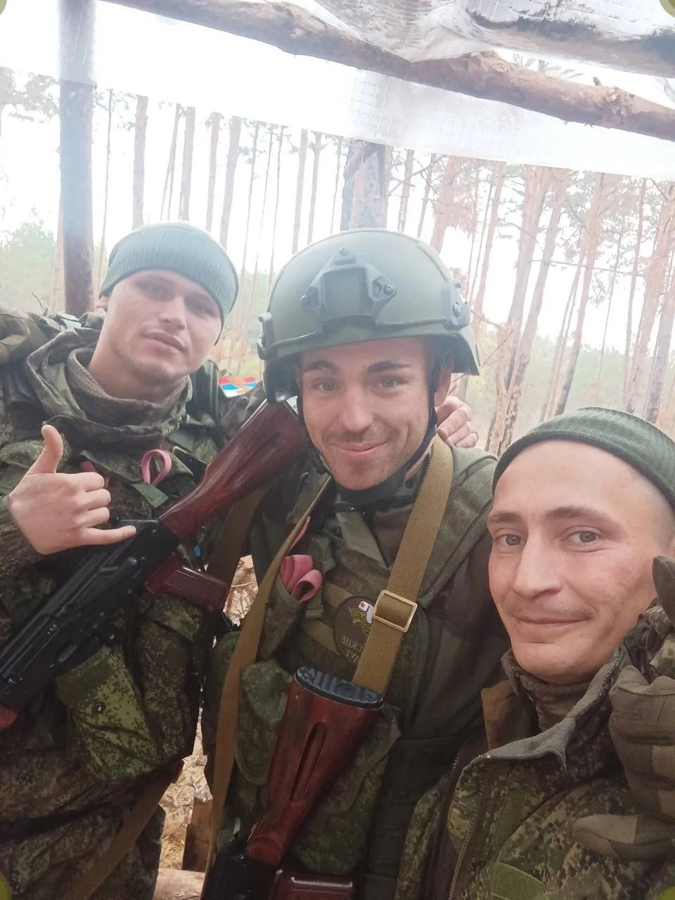 Вот такие мужики рядом. С ними и поговорить есть о чём, и посмеяться.
