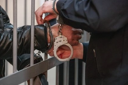 В Пермском крае некий сотрудник колледжа попал под арест. Следственный комитет утвержда...
