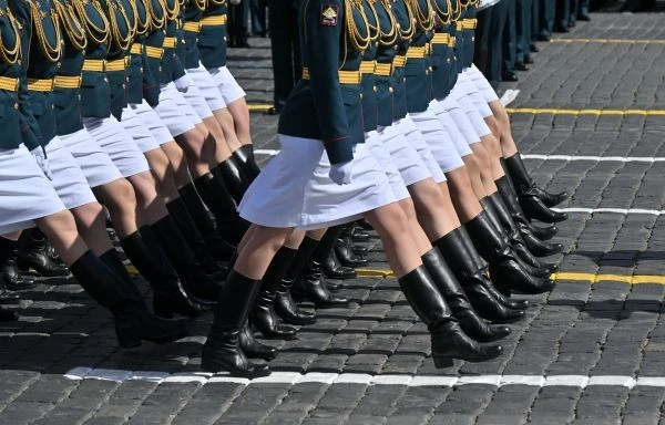 Кабмин предложил увеличить предельный возраст прохождения военной службы для женщин