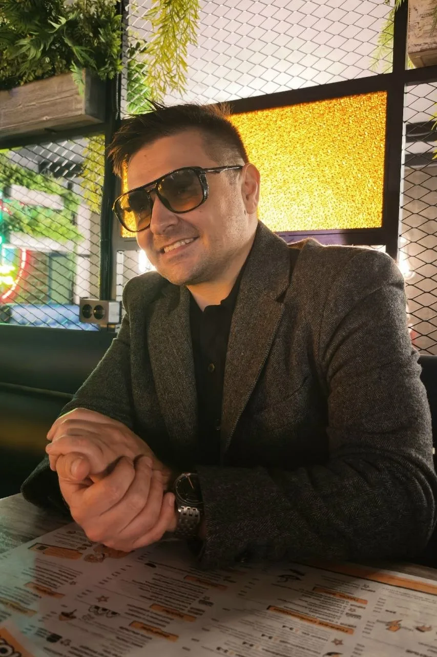 Всем привет! Меня зовут Семён , 36 лет , холост))