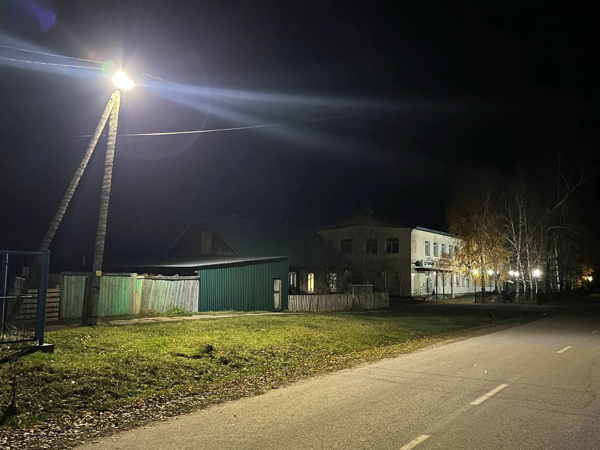 💡 Благодаря вмешательству прокуратуры на улицах села Тегульдет Томской области в темно...