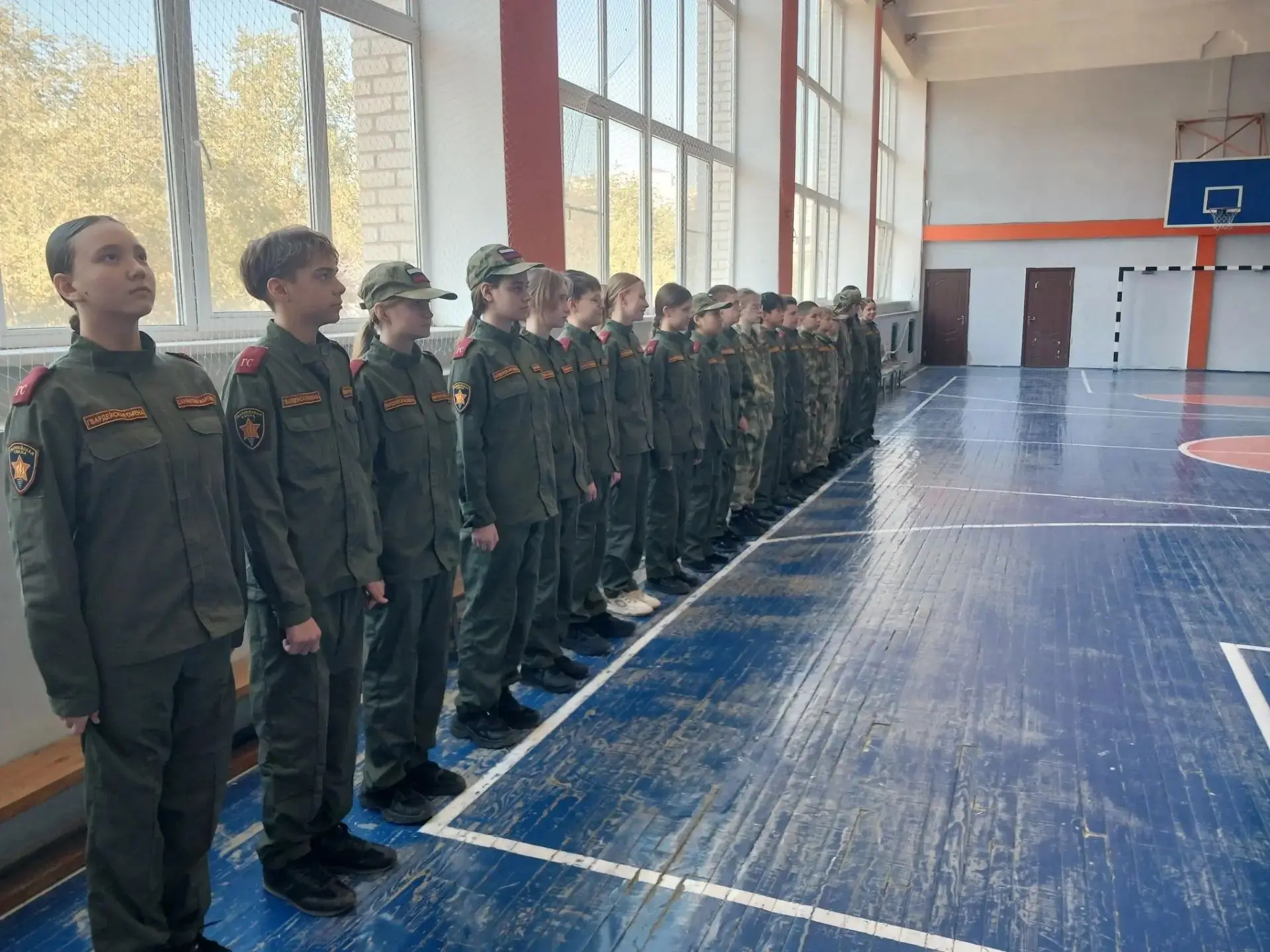 🫡 Урок строевой подготовки — на высшем уровне! 💪У нашего гвардейского класса прошёл у...