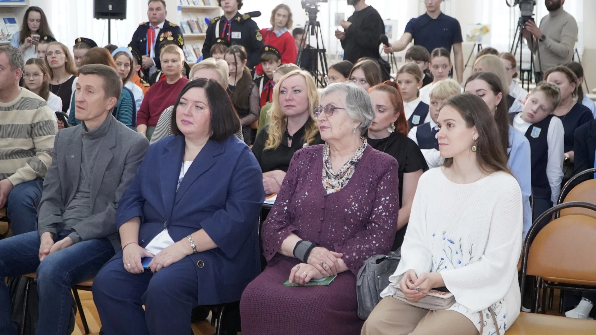 📚 В Свердловской областной библиотеке для детей и молодёжи наградили финалистов Междун...