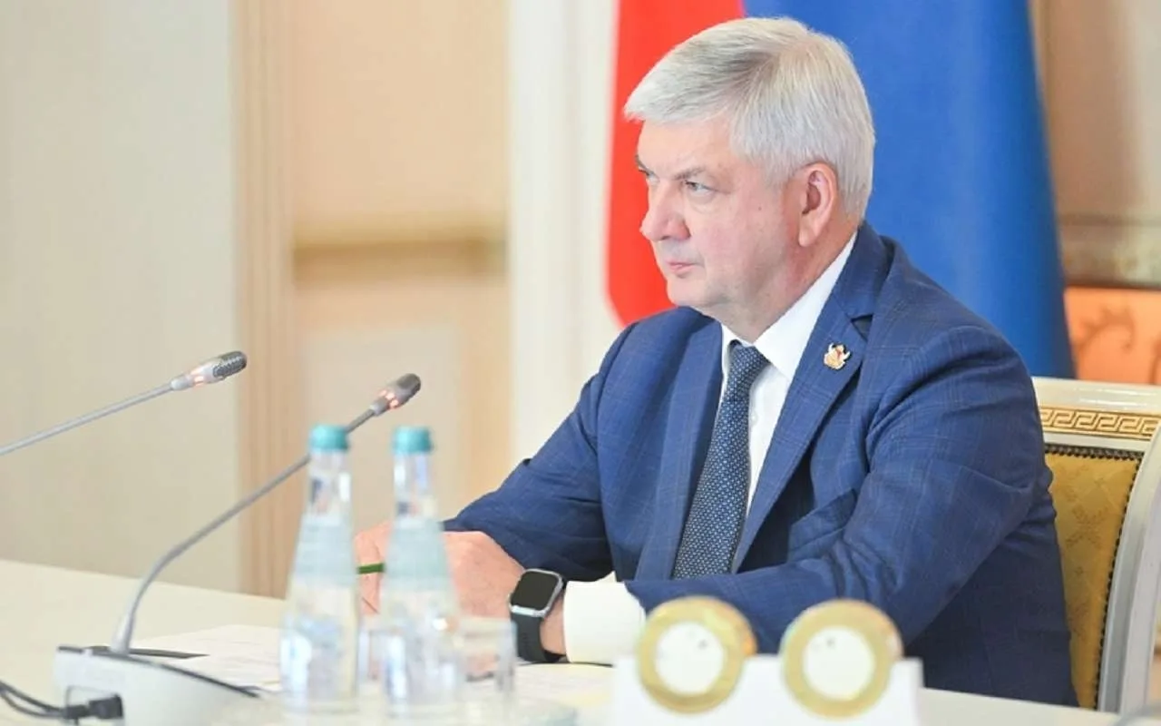📜 Губернатор Воронежской области Александр Гусев сохранил свою влиятельность в рейтинг...