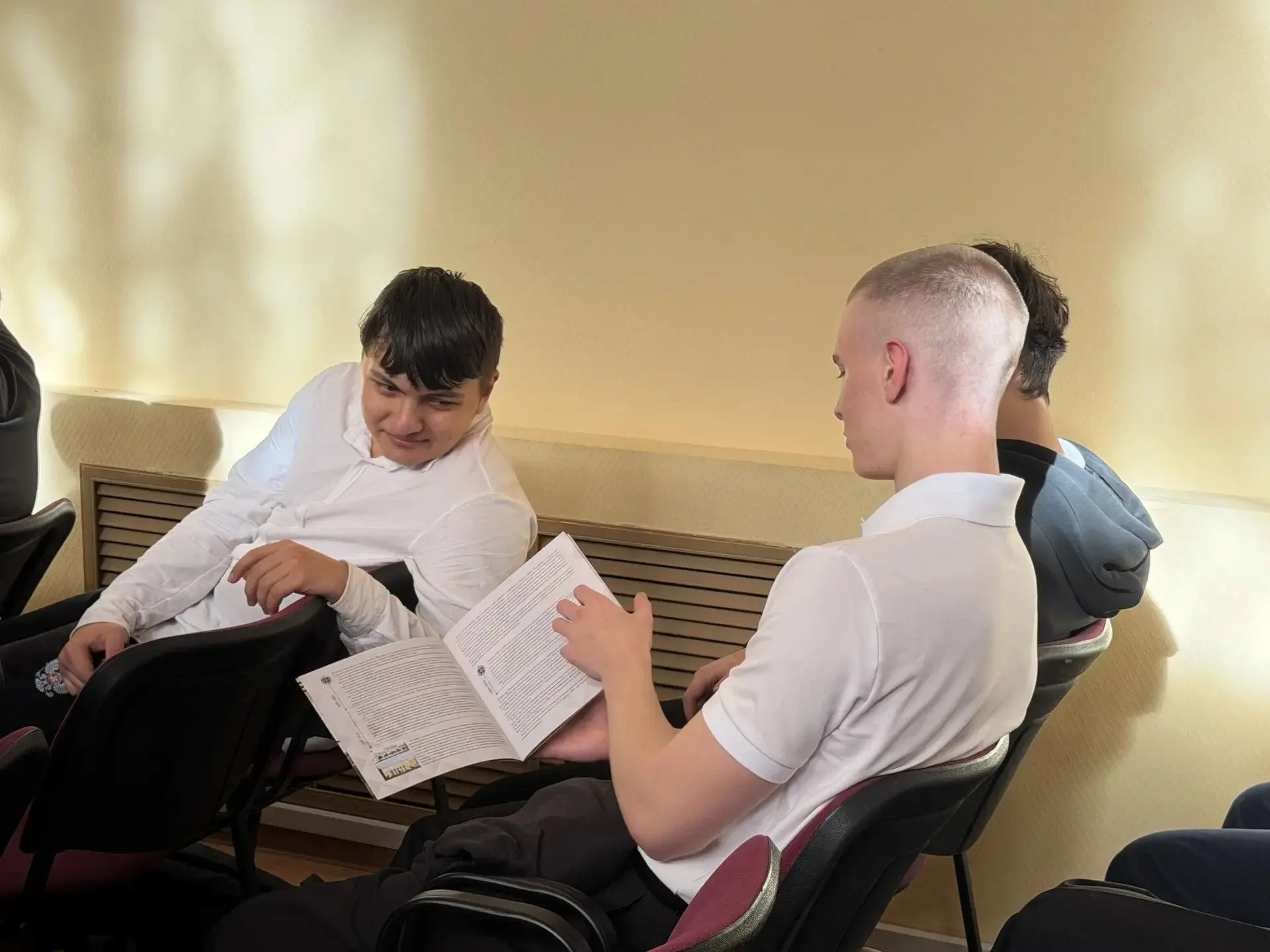 🎓 Профориентация: возможности для будущих защитников Родины! 🎓