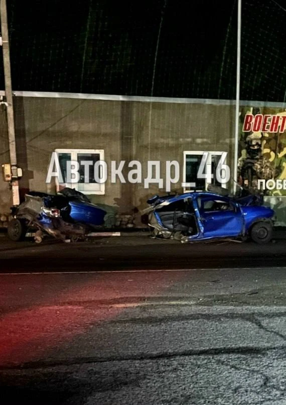 😱 В Курчатовском районе в результате ДТП разорвало напополам машину