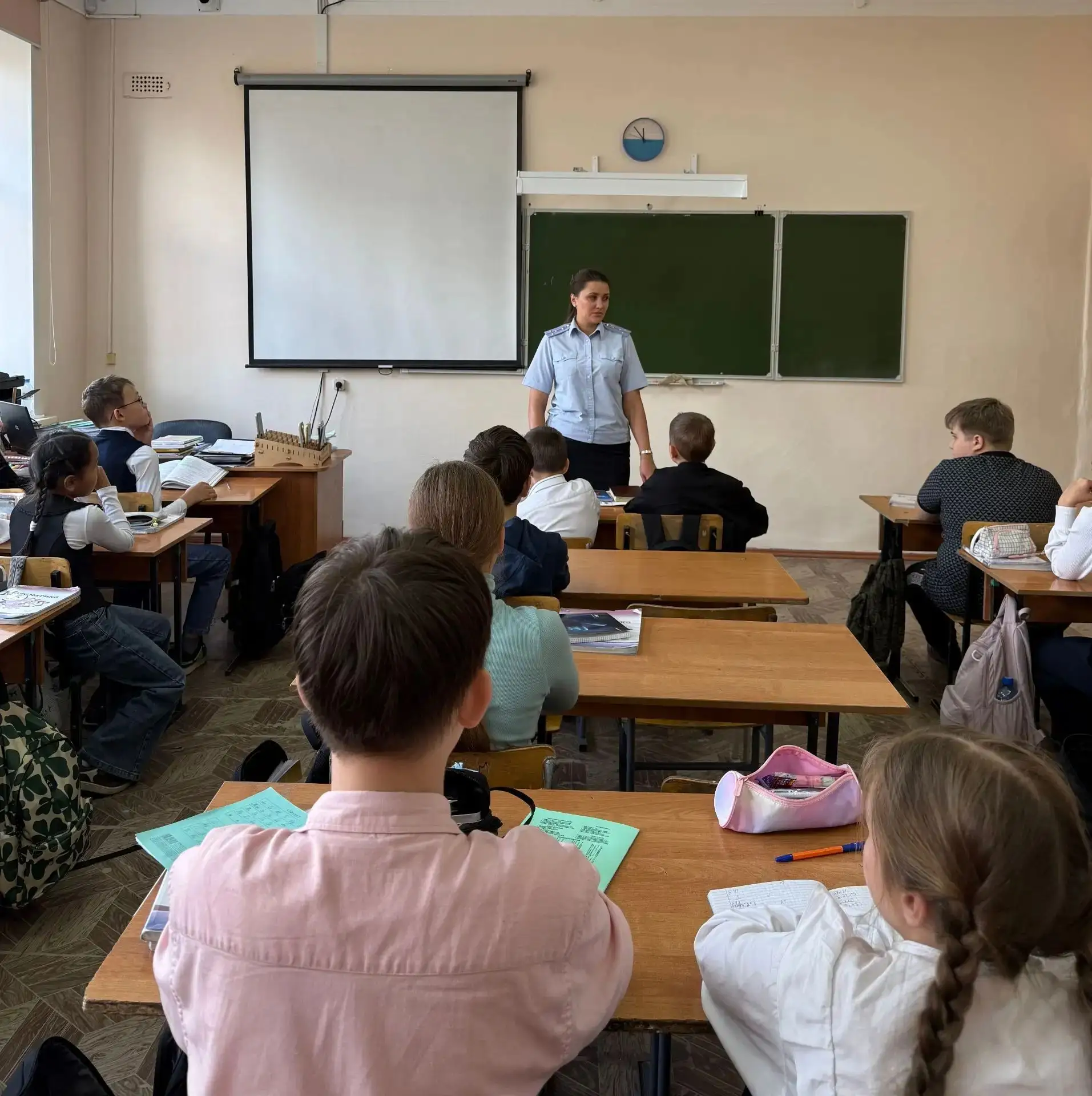 🚦 Безопасность на дорогах — наш общий приоритет!