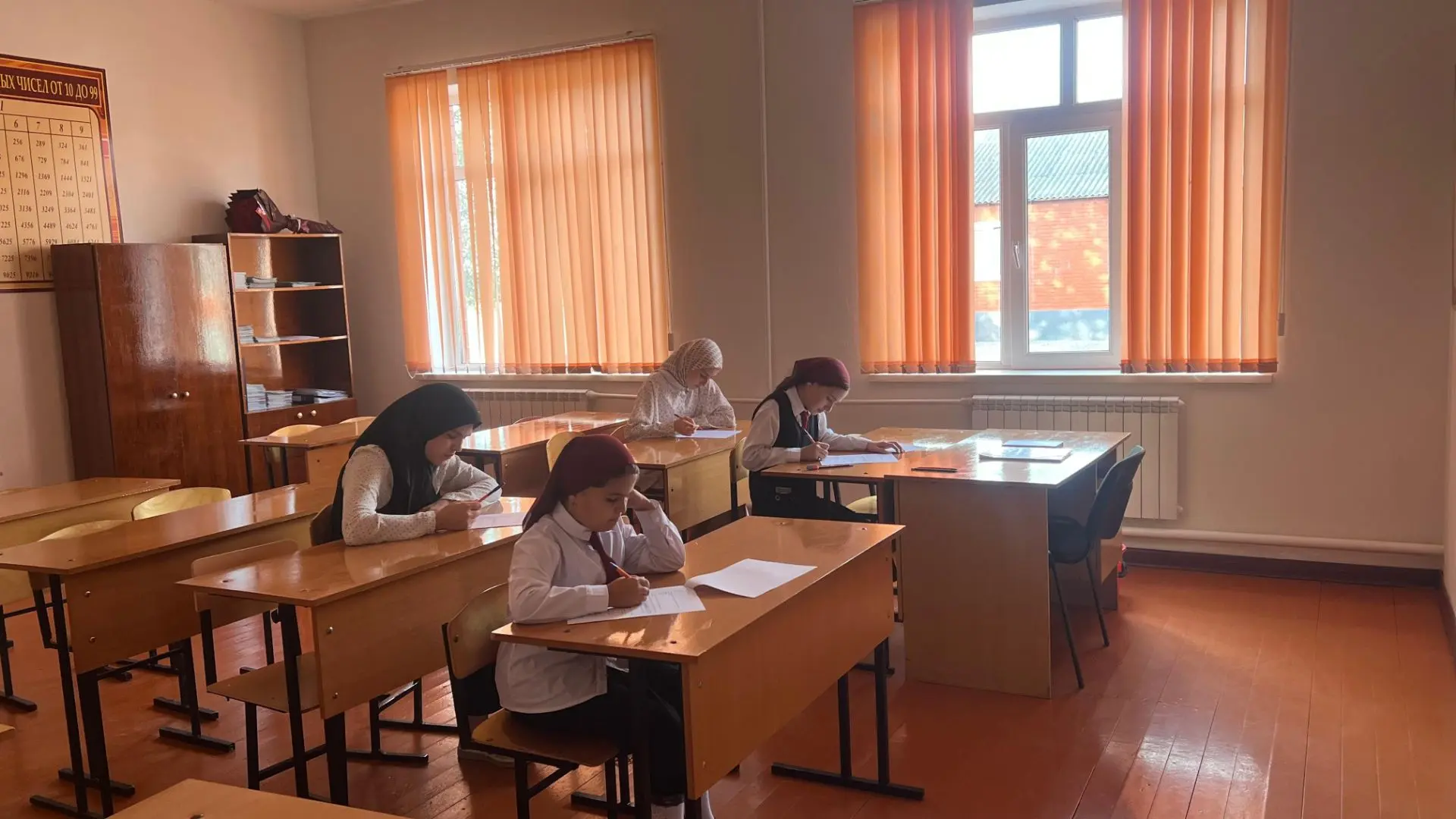 Сегодня, 16 октября 2026г., в МБОУ "Бильтой-Юртовская СШ" проводилась ВсОШ по географии...