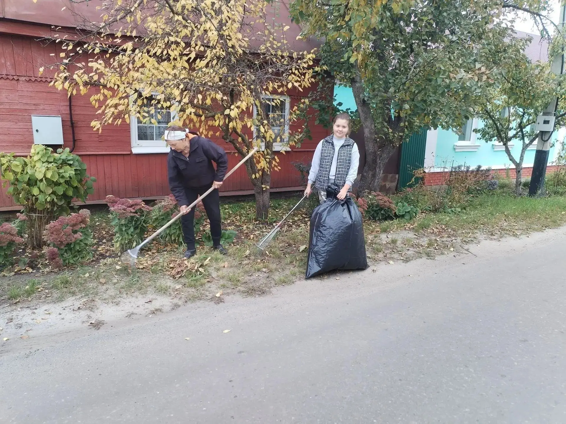 🍁 Городская акция «Субботник во дворе дома, где живет моя семья» 🍁